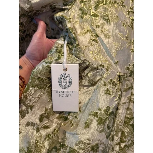 NWT Hyacinth House Tuckernuck Size XS Gold Green Jacquard Floral Metallic Blouse - Picture 13 of 14